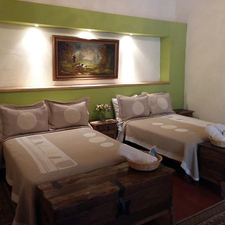 Casa Limonchelo Hotel B&B Морелия Экстерьер фото
